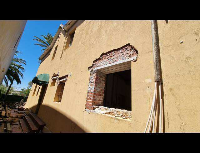 1,300M² APARTMENT BLOCK FOR SALE IN OBSERVATORY